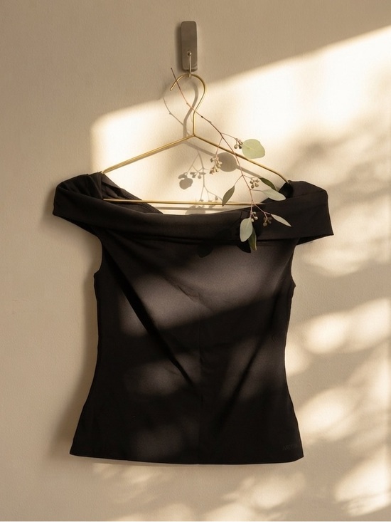 Aritzia Tops - Aritzia Original Contour Ravish Top Black Off-Shoulder Camisole Blouse
